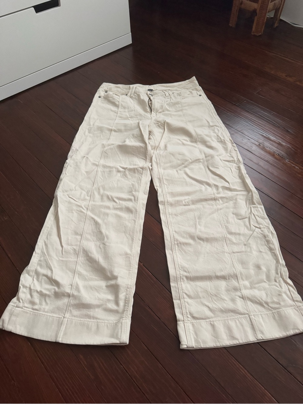 American Eagle Outfitters Wide-Leg Cream Jeans